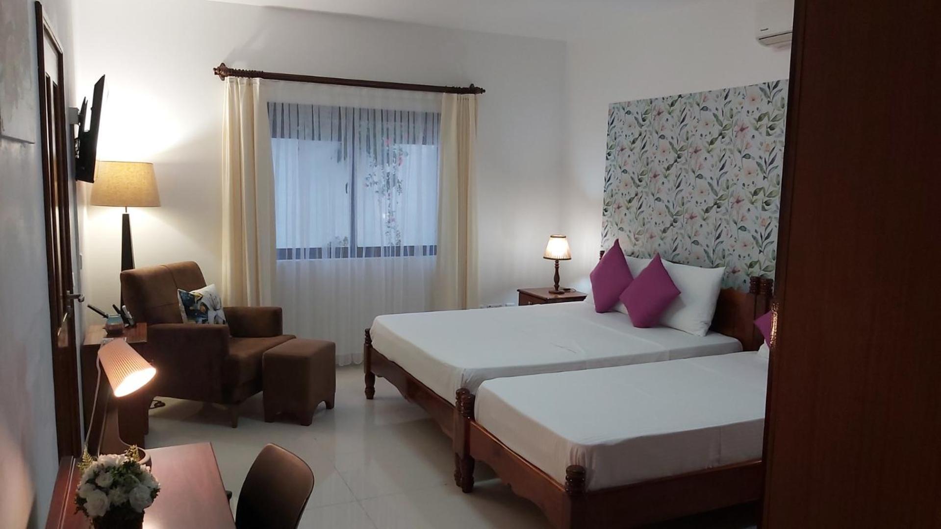 Emma'S Guest House And Self-Catering Au Cap Екстериор снимка