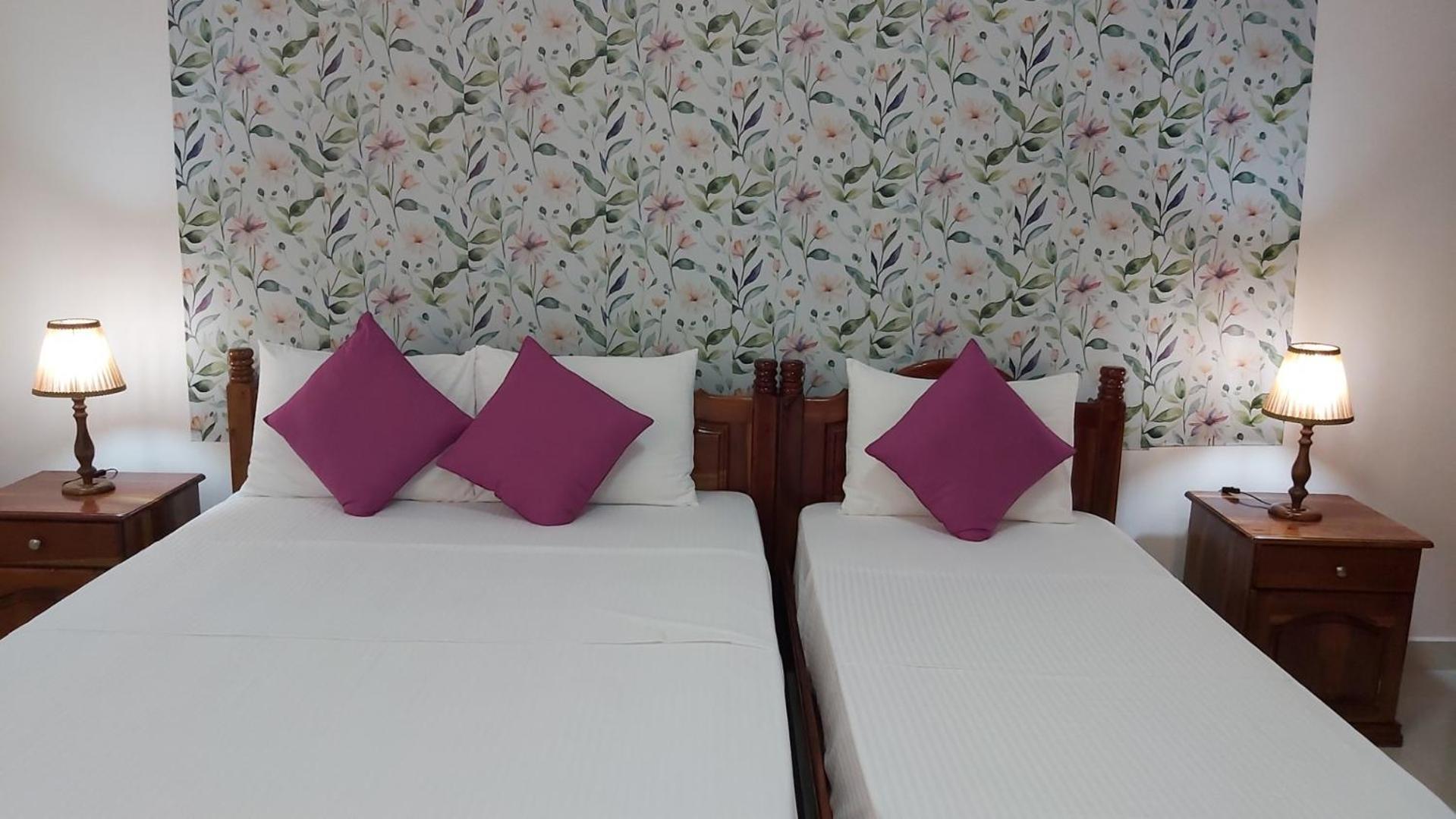 Emma'S Guest House And Self-Catering Au Cap Екстериор снимка
