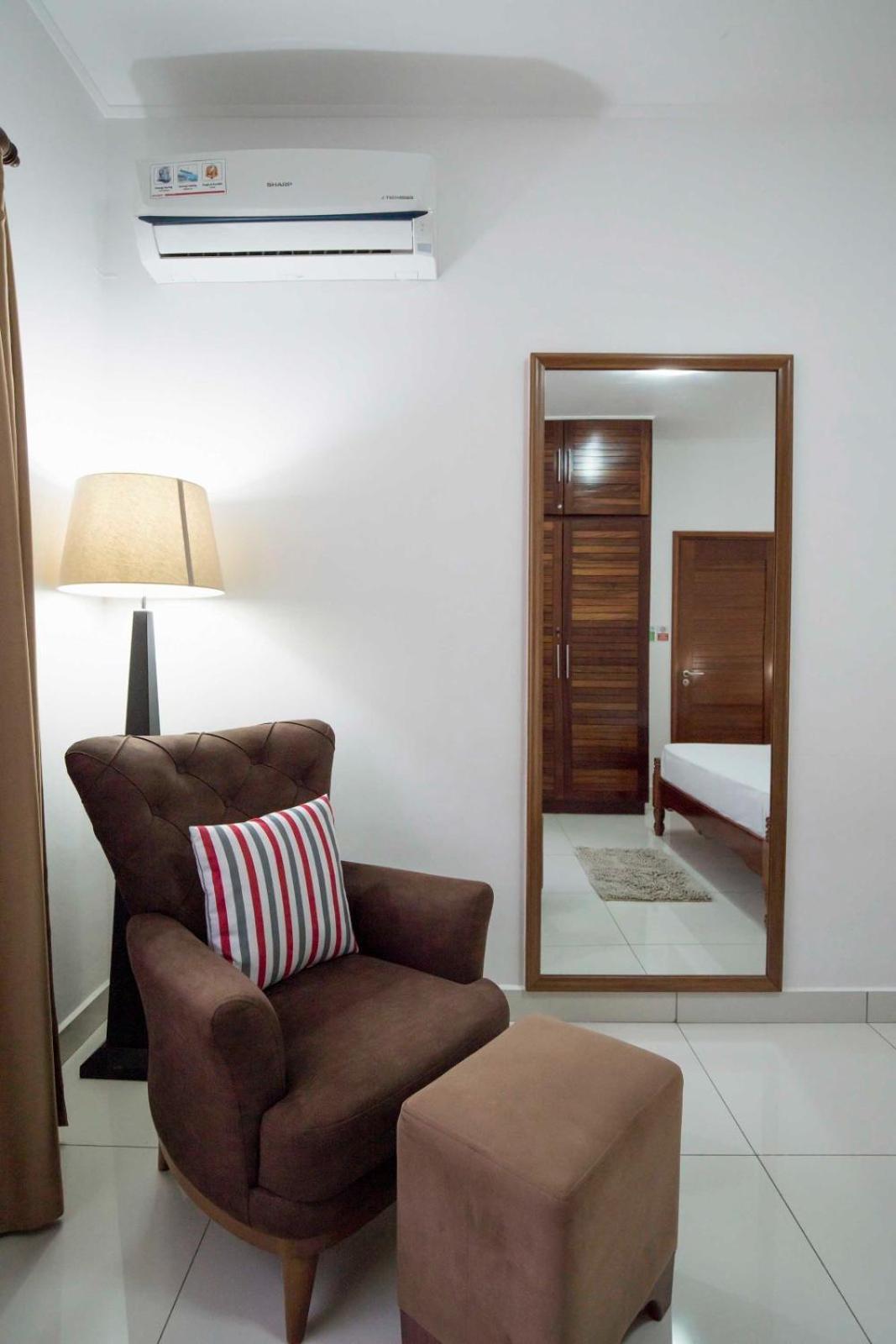 Emma'S Guest House And Self-Catering Au Cap Екстериор снимка