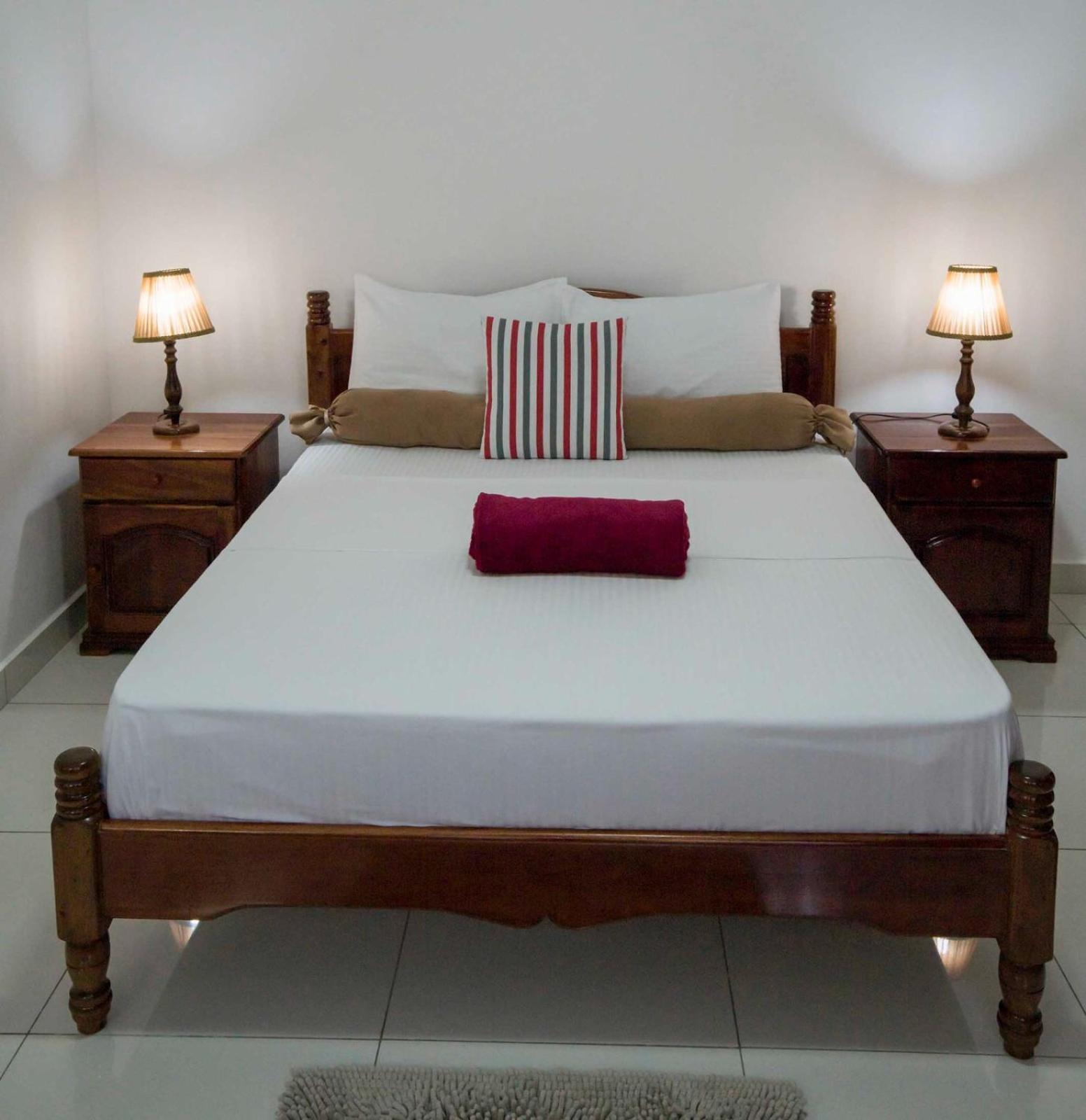 Emma'S Guest House And Self-Catering Au Cap Екстериор снимка