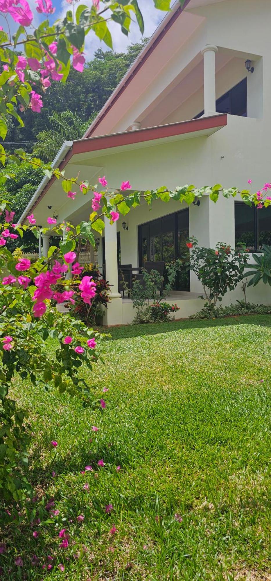 Emma'S Guest House And Self-Catering Au Cap Екстериор снимка